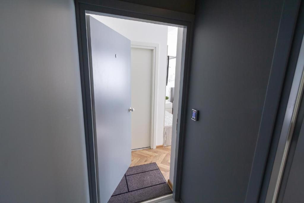 Hot Spot Vilnius Apartments! Экстерьер фото